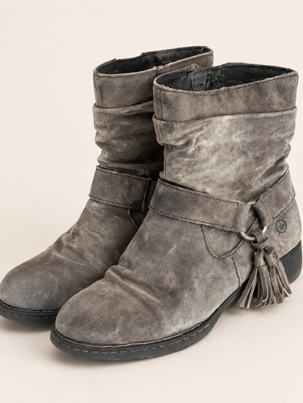 Born Gray Suede Tassel Slouch Ankle Boots Women’s Size 8.5 Distressed Boho